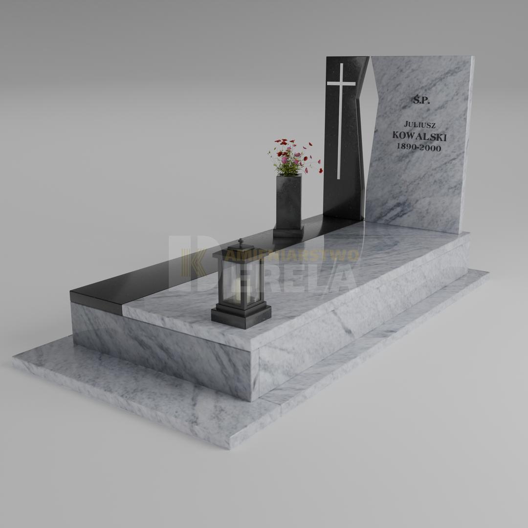 ciemny pomnik granitowy z skosu